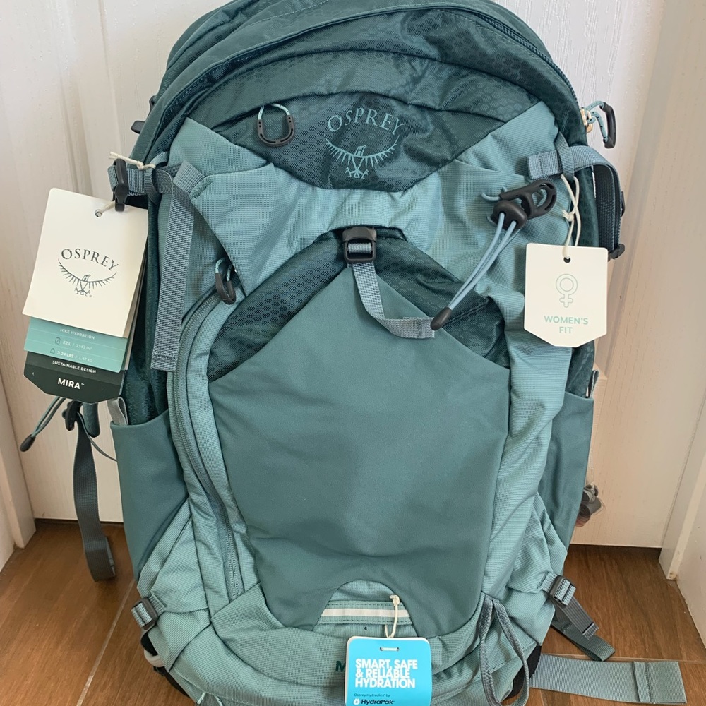 Brand New Osprey Women’s 22 Liter Backpack